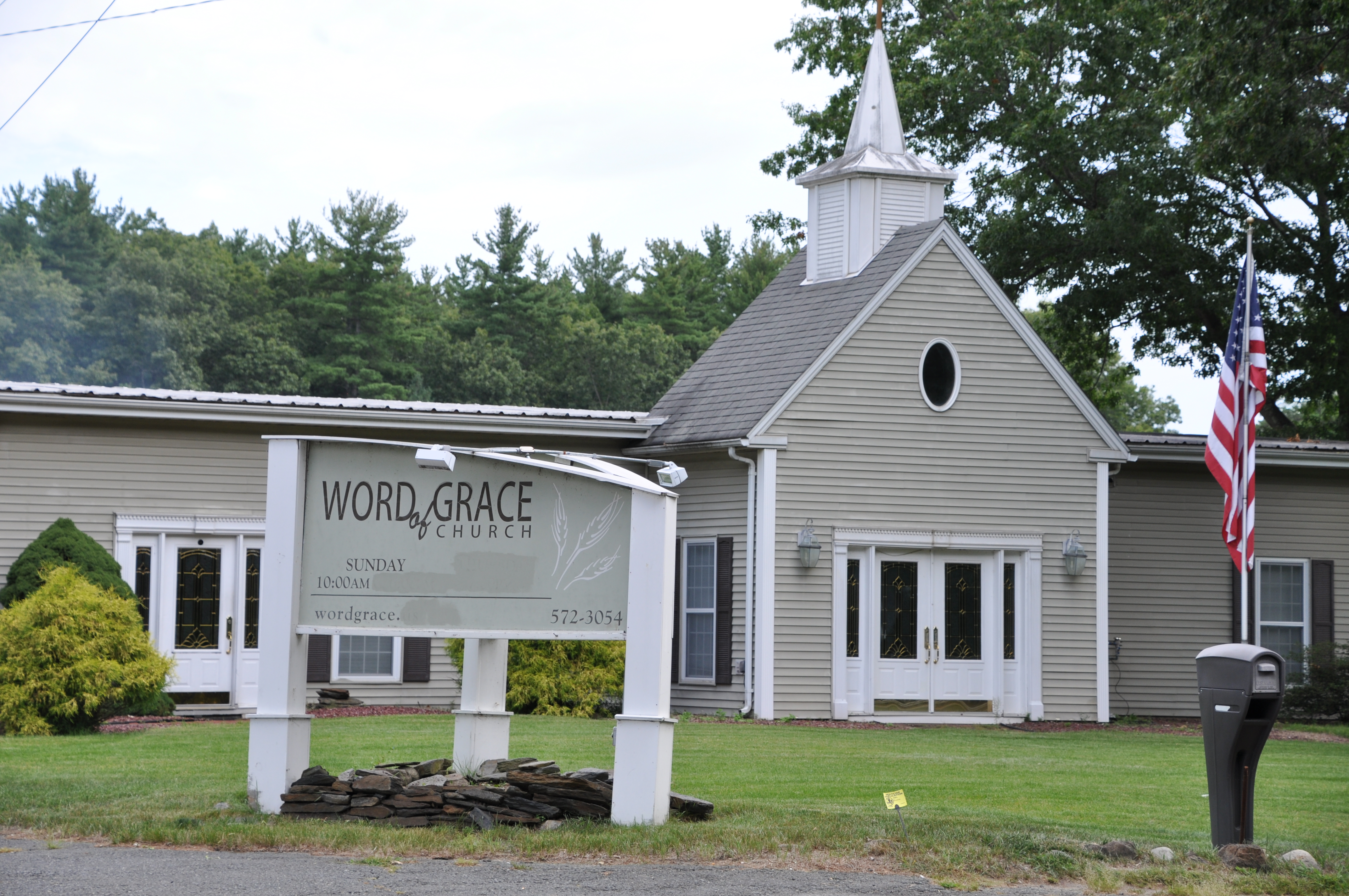 Word of Grace Church at 848 North Road